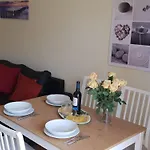 Mit Beheiztem Gemeinsamem Pool By Interhome אדחה